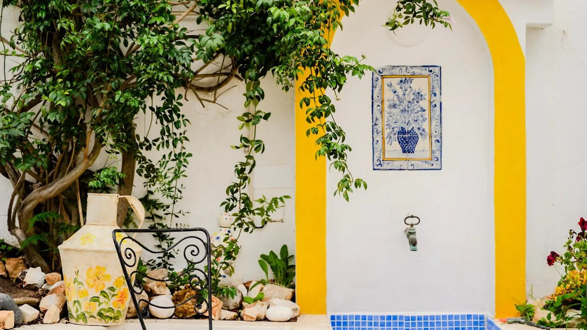 Bo Boutique Hotel & Hair Shop Estômbar