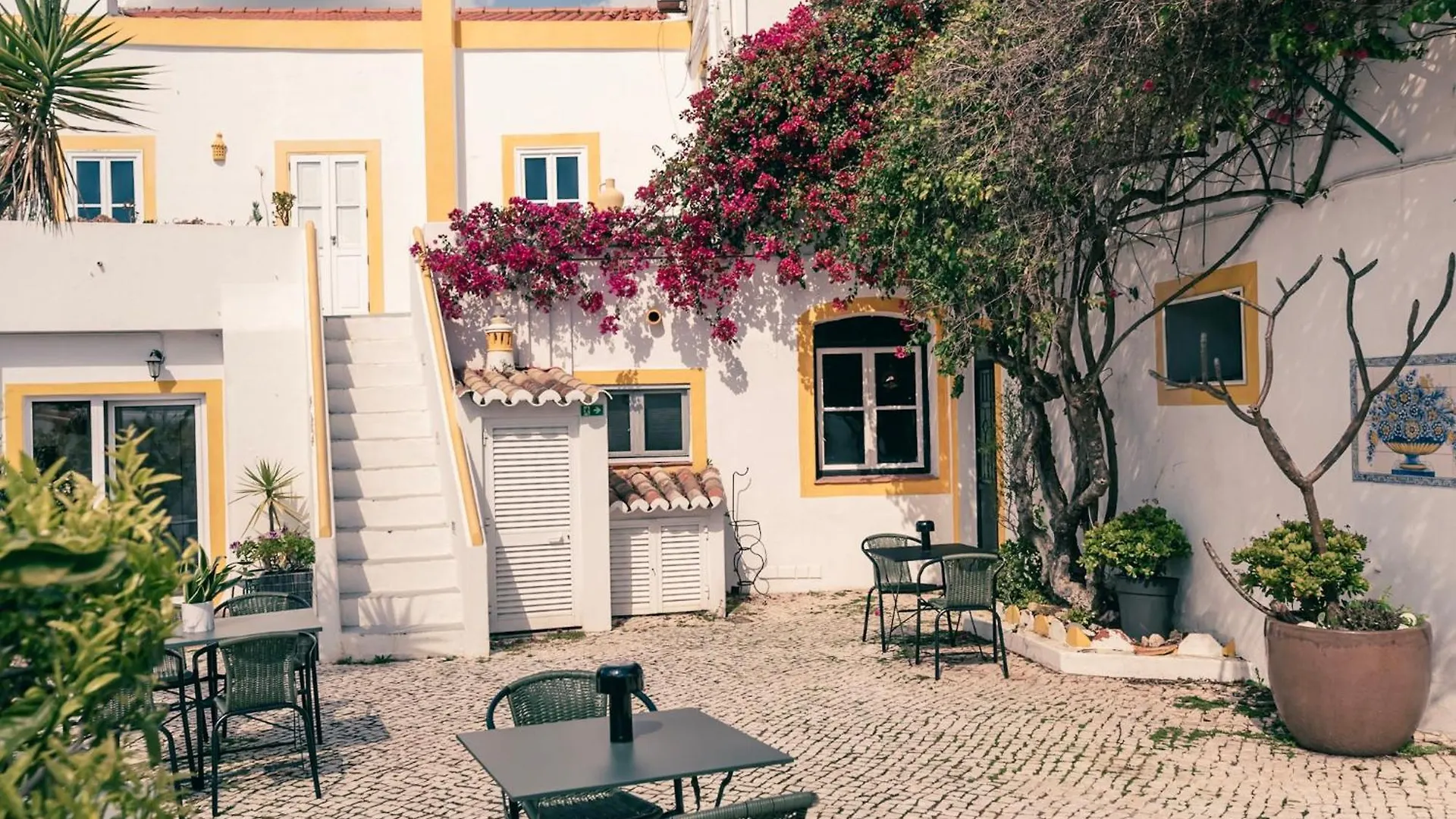 Bo Boutique Hotel & Hair Shop Estômbar Portugalia