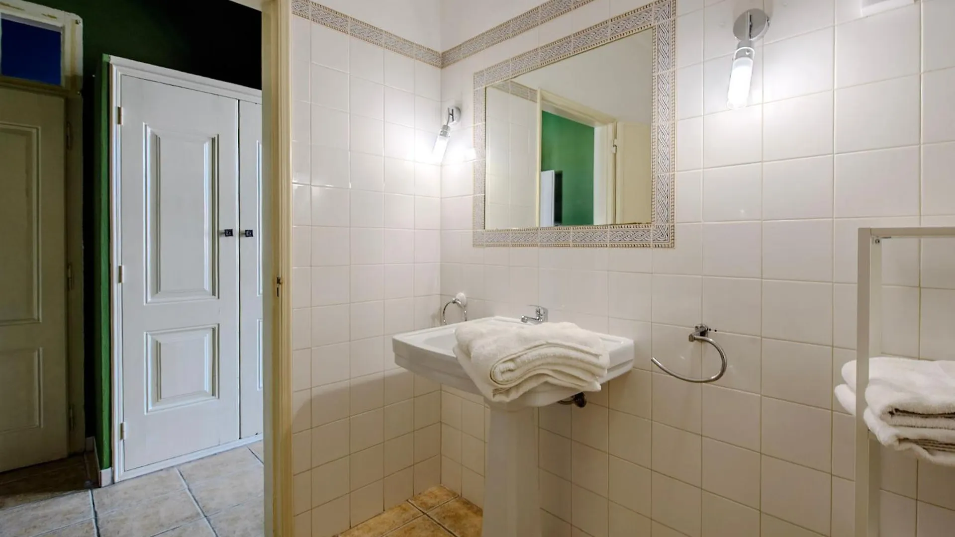 Bo Boutique Hotel & Hair Shop Estômbar