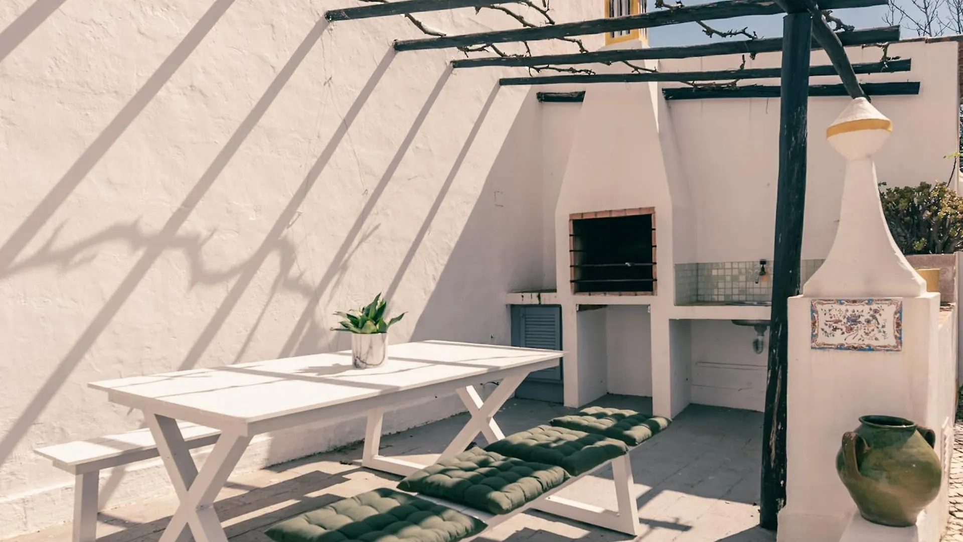 Bo Boutique Hotel & Hair Shop Estômbar